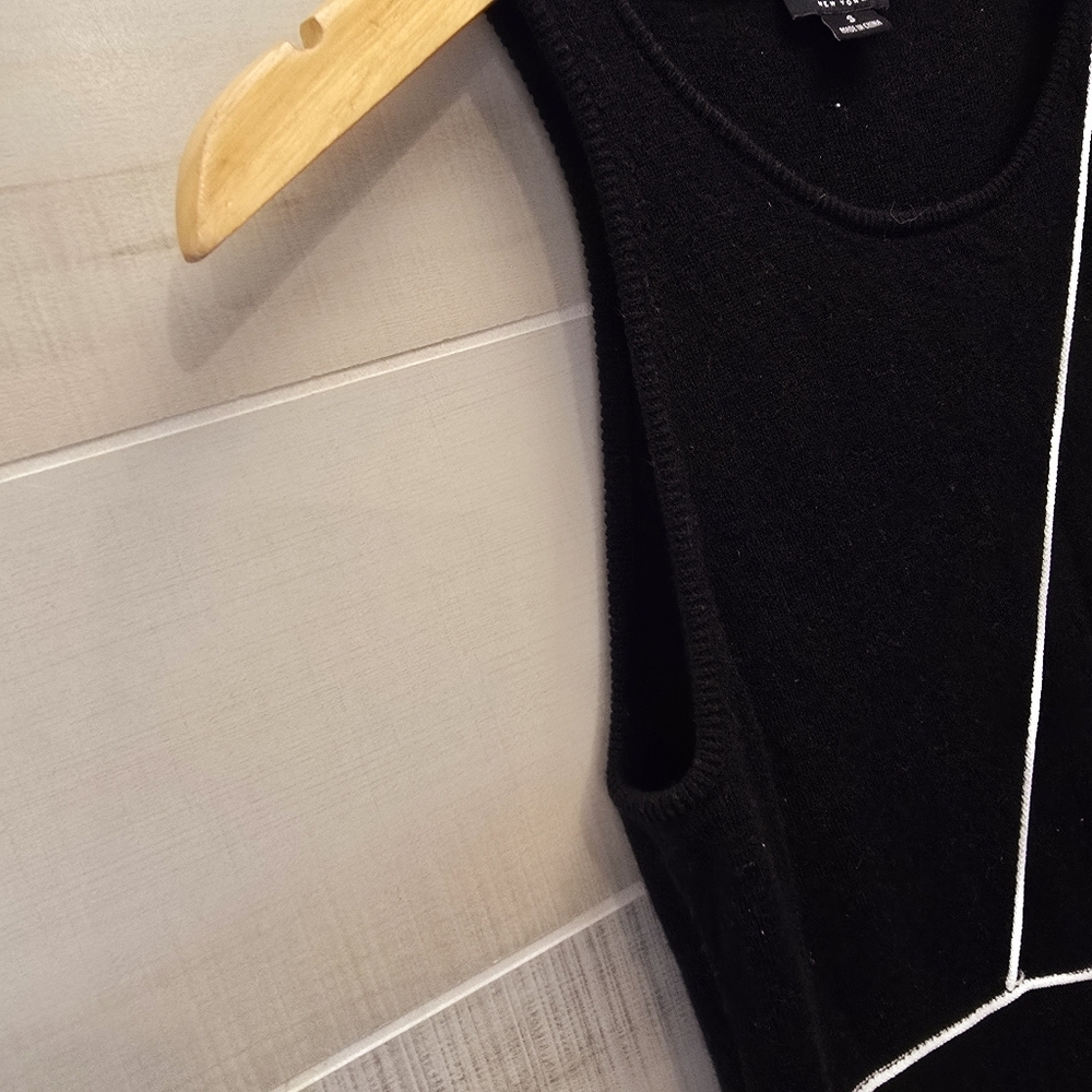 {S} WORTH New York Contrast Lines Wool Dress - Picture 7 of 10
